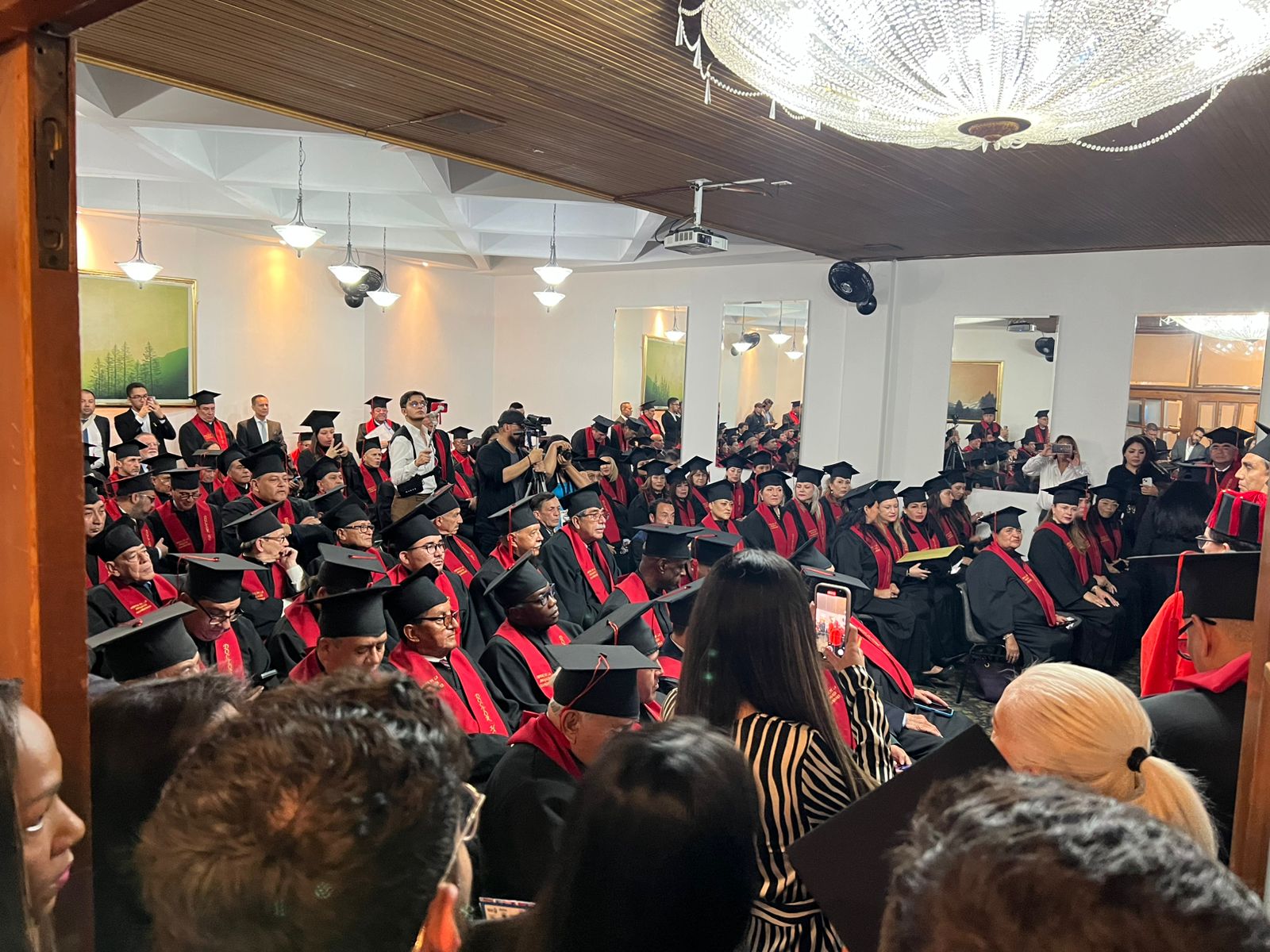 Director de Radio Universidad, Gonzalo Diaz Cañadas recibe Doctorado en Honoris Causa